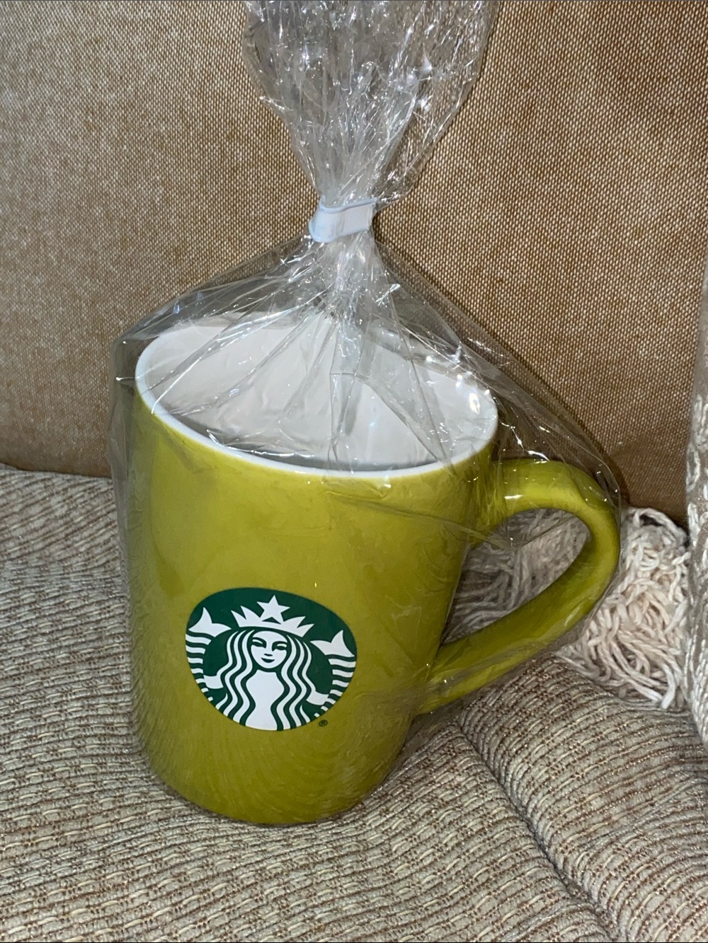 💚NWT Starbucks Lime Green Logo Coffee Mug